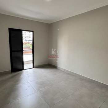 Casa em Praia Grande, bairro Guilhermina