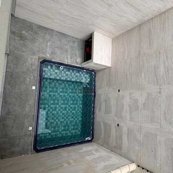Casa em Praia Grande, bairro Guilhermina