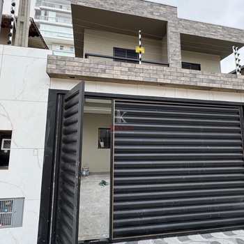 Casa em Praia Grande, bairro Guilhermina
