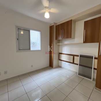 Apartamento em Praia Grande, bairro Guilhermina