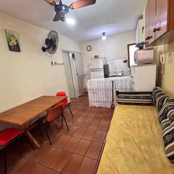 Kitnet em Praia Grande, bairro Aviação