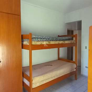 Apartamento em Praia Grande, bairro Guilhermina