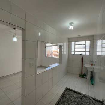 Apartamento em Praia Grande, bairro Guilhermina
