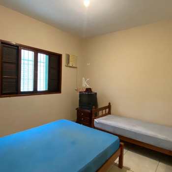 Casa em Praia Grande, bairro Tupi