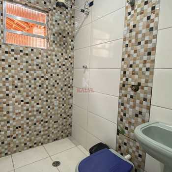 Casa em Praia Grande, bairro Melvi