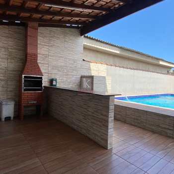 Casa em Praia Grande, bairro Melvi