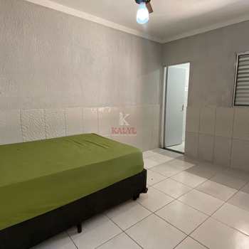 Casa em Praia Grande, bairro Melvi