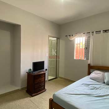 Casa em Praia Grande, bairro Balneário Maracanã