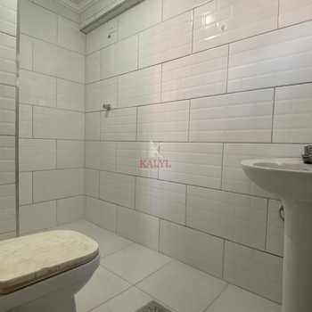 Casa em Praia Grande, bairro Balneário Maracanã