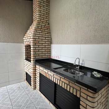 Casa em Praia Grande, bairro Guilhermina