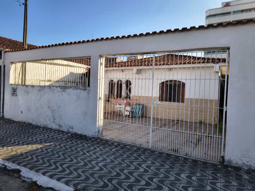 Casa em Praia Grande, no bairro Guilhermina
