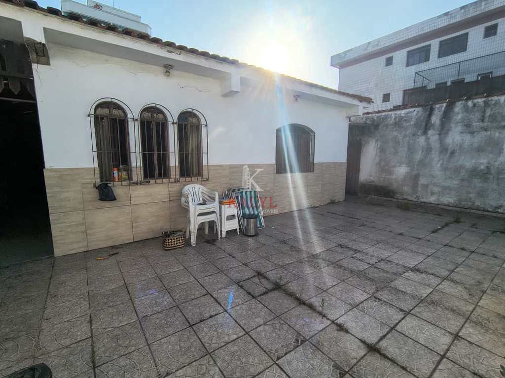 Casa em Praia Grande, no bairro Guilhermina