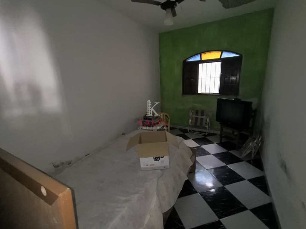 Casa em Praia Grande, no bairro Guilhermina