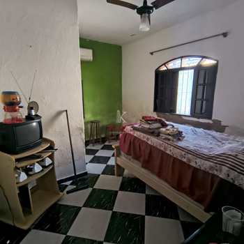 Casa em Praia Grande, bairro Guilhermina