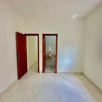 Casa em Praia Grande, bairro Caiçara