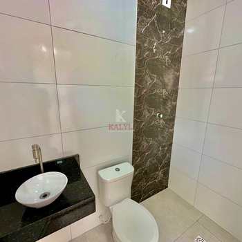 Casa em Praia Grande, bairro Caiçara