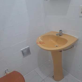 Casa em Praia Grande, bairro Aviação