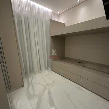 Casa de Condomínio em Praia Grande, bairro Guilhermina