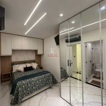 Casa de Condomínio em Praia Grande, bairro Guilhermina