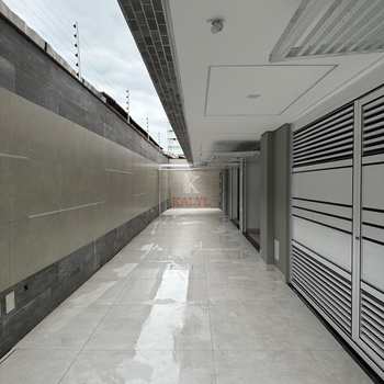 Casa de Condomínio em Praia Grande, bairro Guilhermina