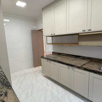 Apartamento em Praia Grande, bairro Canto do Forte