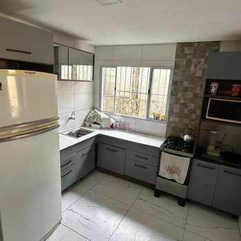 Casa em Praia Grande, bairro Balneário Maracanã