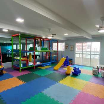 Apartamento em Praia Grande, bairro Guilhermina