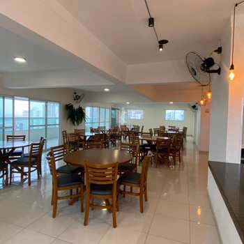 Apartamento em Praia Grande, bairro Guilhermina