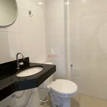 Apartamento em Praia Grande, bairro Guilhermina