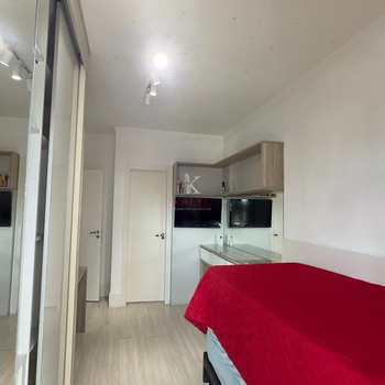 Apartamento em Praia Grande, bairro Guilhermina