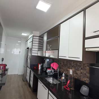 Apartamento em Praia Grande, bairro Guilhermina