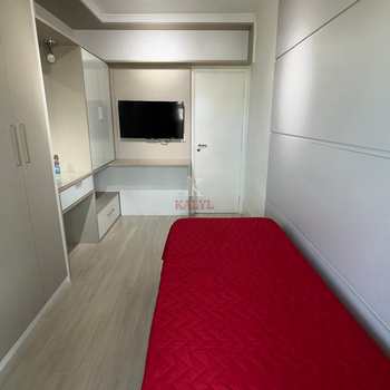 Apartamento em Praia Grande, bairro Guilhermina