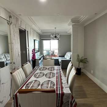 Apartamento em Praia Grande, bairro Guilhermina