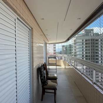 Apartamento em Praia Grande, bairro Guilhermina