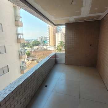 Apartamento em Praia Grande, bairro Guilhermina