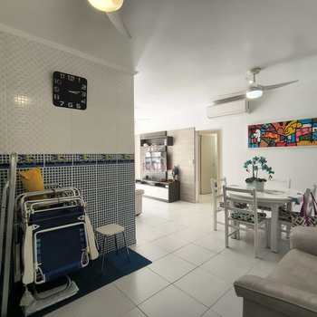 Apartamento em Praia Grande, bairro Guilhermina