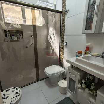 Apartamento em Praia Grande, bairro Guilhermina