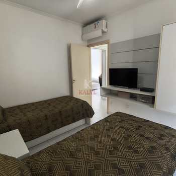 Apartamento em Praia Grande, bairro Guilhermina