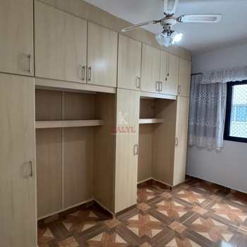 Apartamento em Praia Grande, bairro Ocian