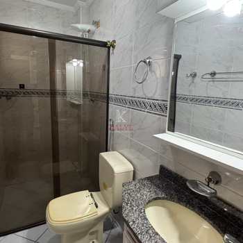 Apartamento em Praia Grande, bairro Ocian