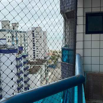 Apartamento em Praia Grande, bairro Ocian