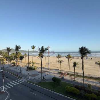 Apartamento em Praia Grande, bairro Guilhermina