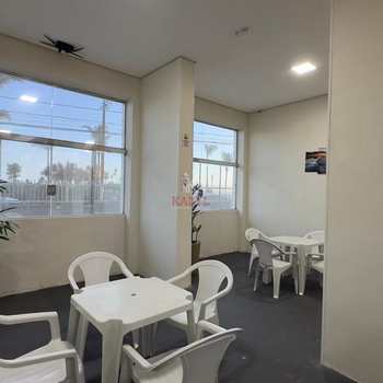 Apartamento em Praia Grande, bairro Guilhermina