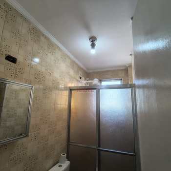 Apartamento em Praia Grande, bairro Guilhermina