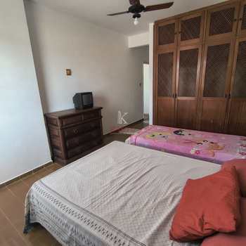 Apartamento em Praia Grande, bairro Guilhermina