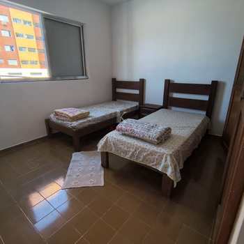 Apartamento em Praia Grande, bairro Guilhermina