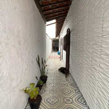 Casa em Praia Grande, bairro Balneário Maracanã