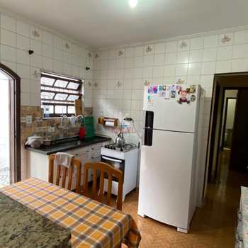 Casa em Praia Grande, bairro Balneário Maracanã