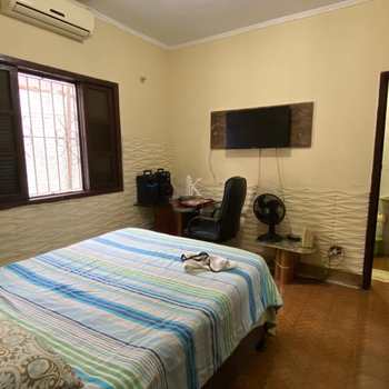 Casa em Praia Grande, bairro Balneário Maracanã