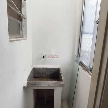 Kitnet em Praia Grande, bairro Canto do Forte